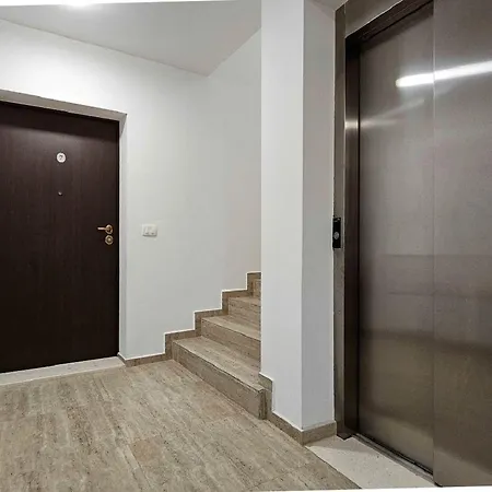 Апартаменты Atemberaubendes Nur 300 Meter Zum Strand Mit Pool, 2 Balkonen, Klima, Wifi *